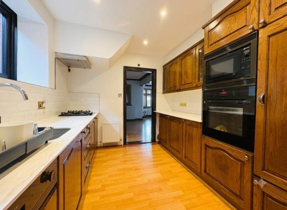Edgwarebury Lane, HA8, Edgware